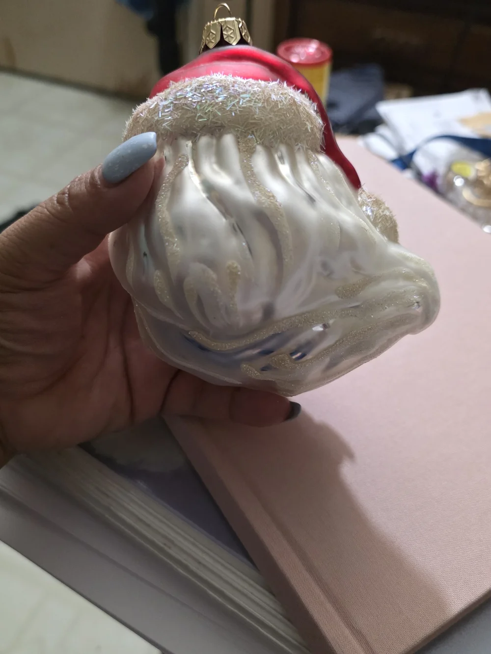 Holland Mold festive hand